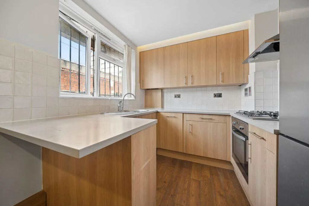 2 bedroom ground floor flat for rent