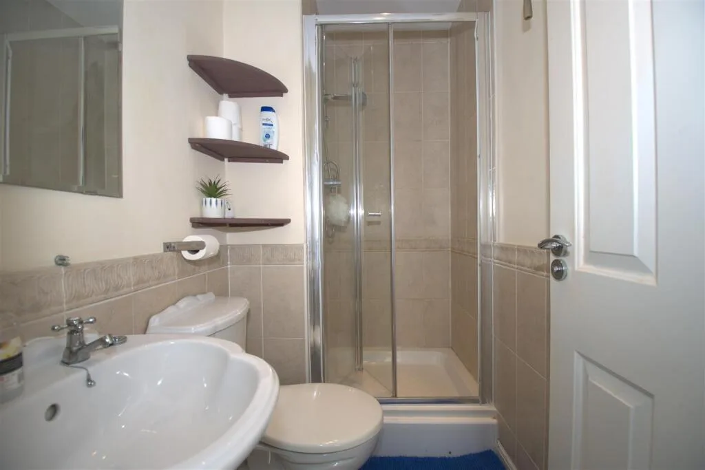 4 bedroom terraced house for rent