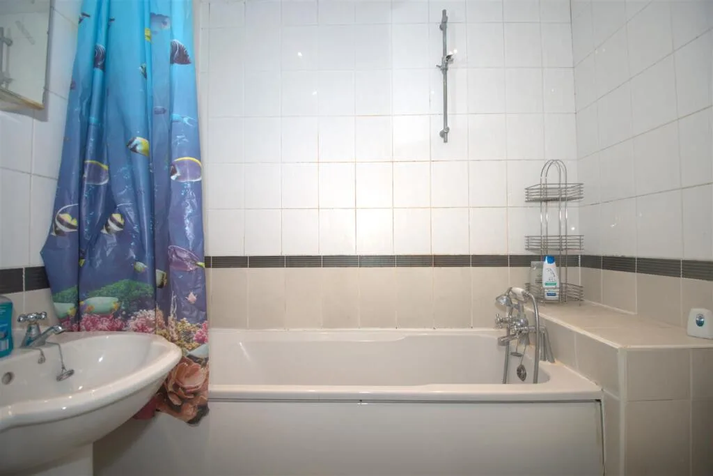 4 bedroom terraced house for rent