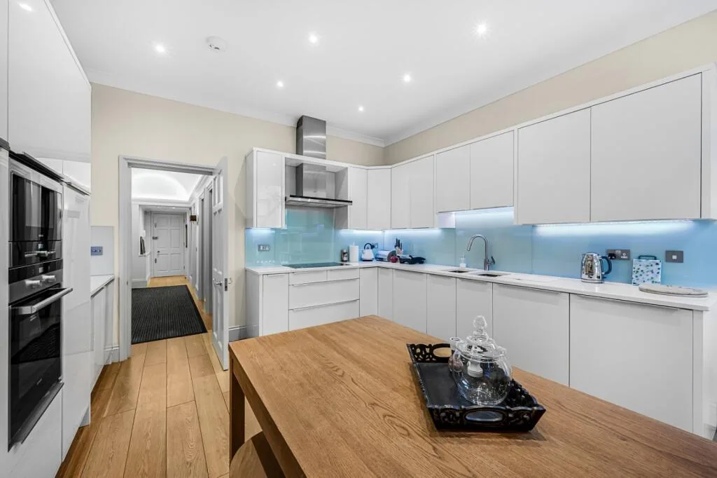 3 bedroom flat for rent