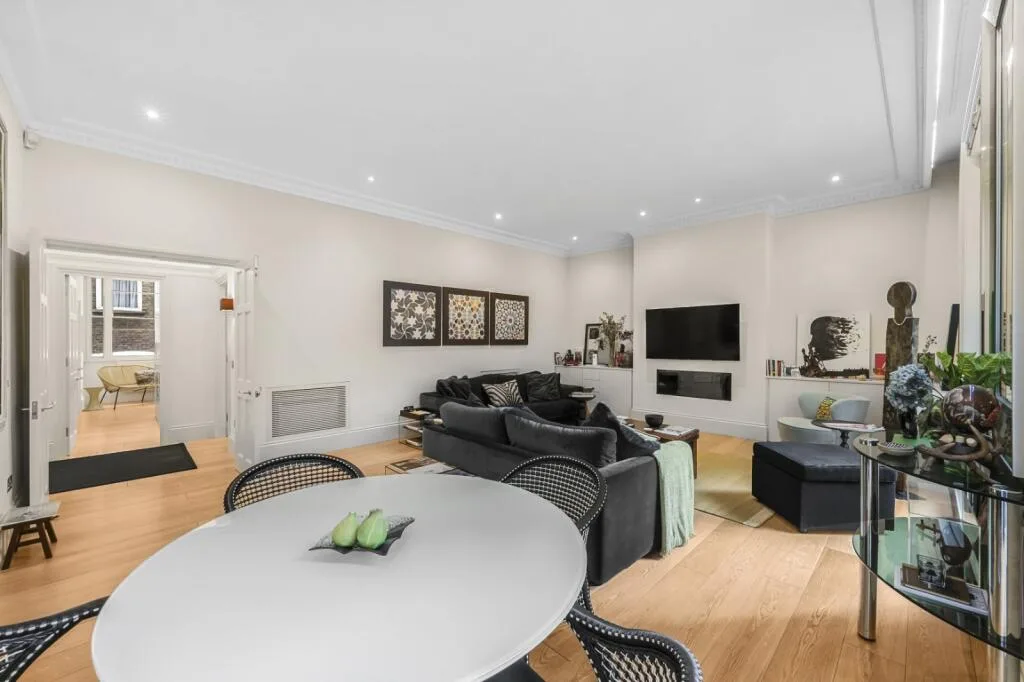 3 bedroom flat for rent