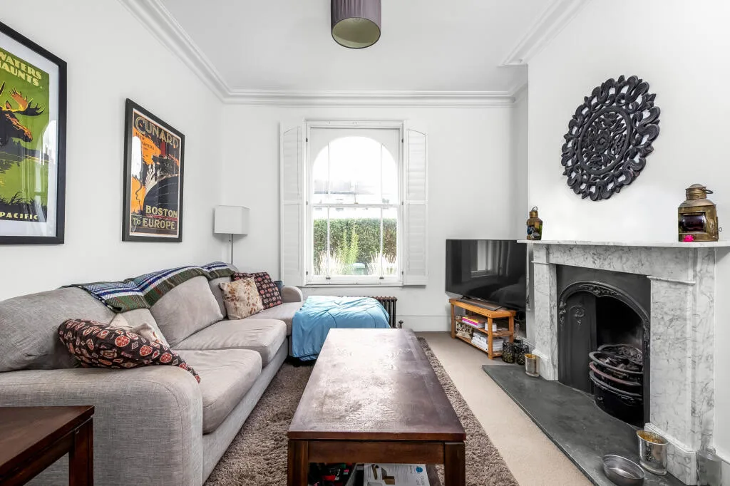 2 bedroom house for rent
