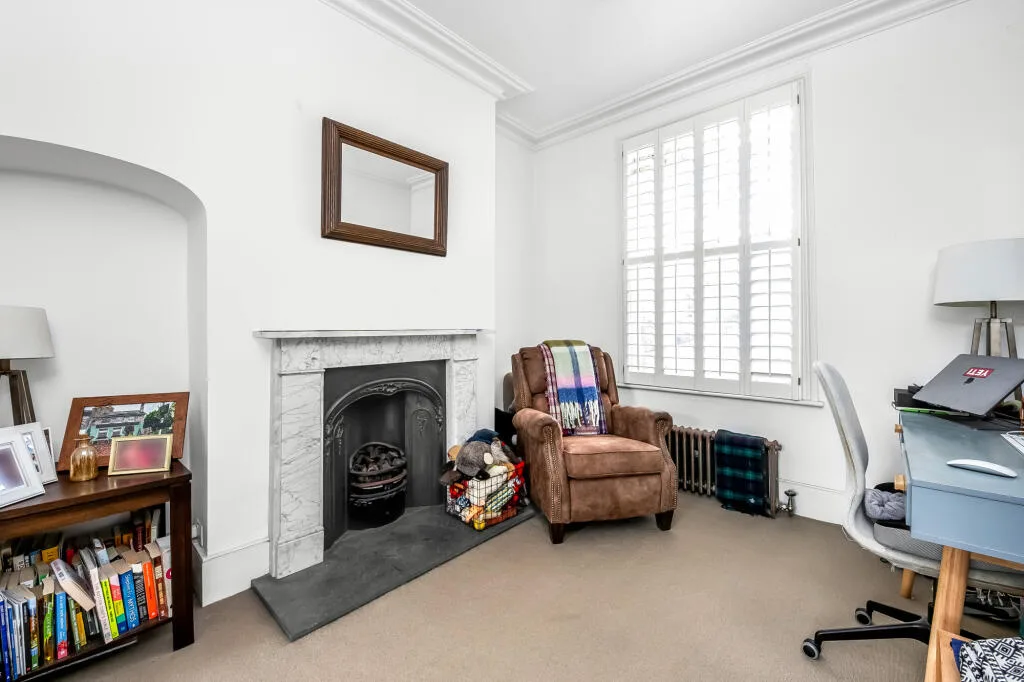 2 bedroom house for rent