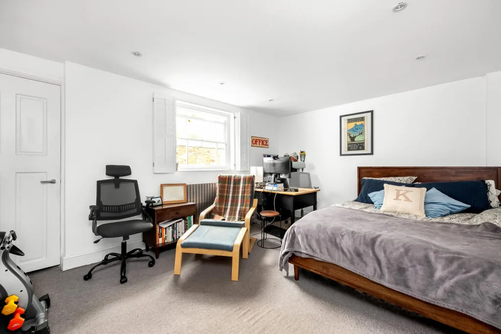 2 bedroom house for rent
