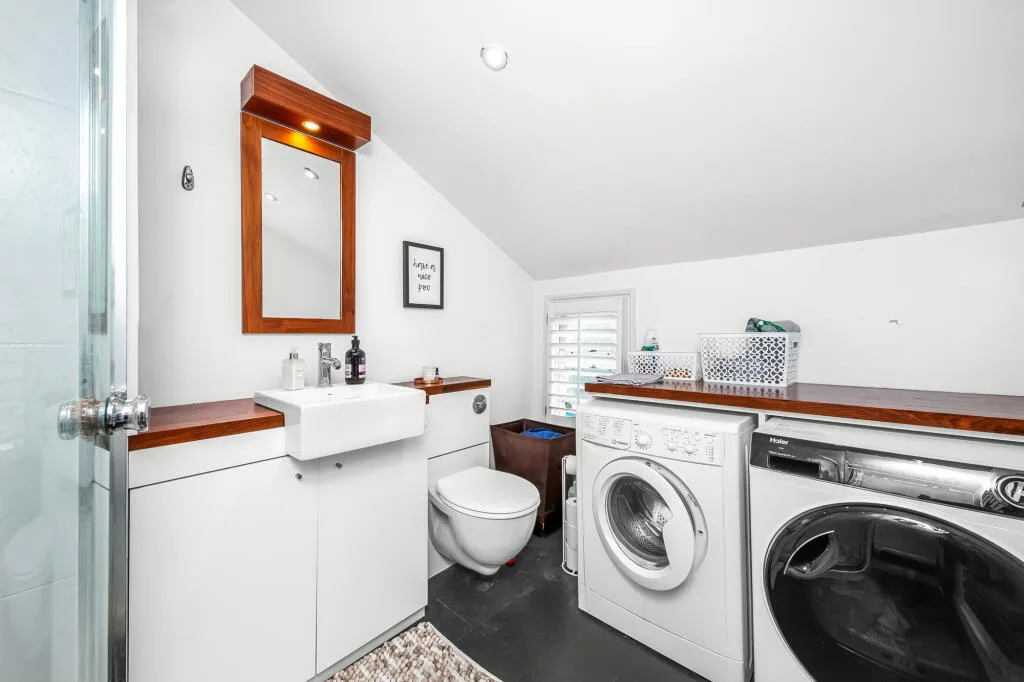 2 bedroom house for rent