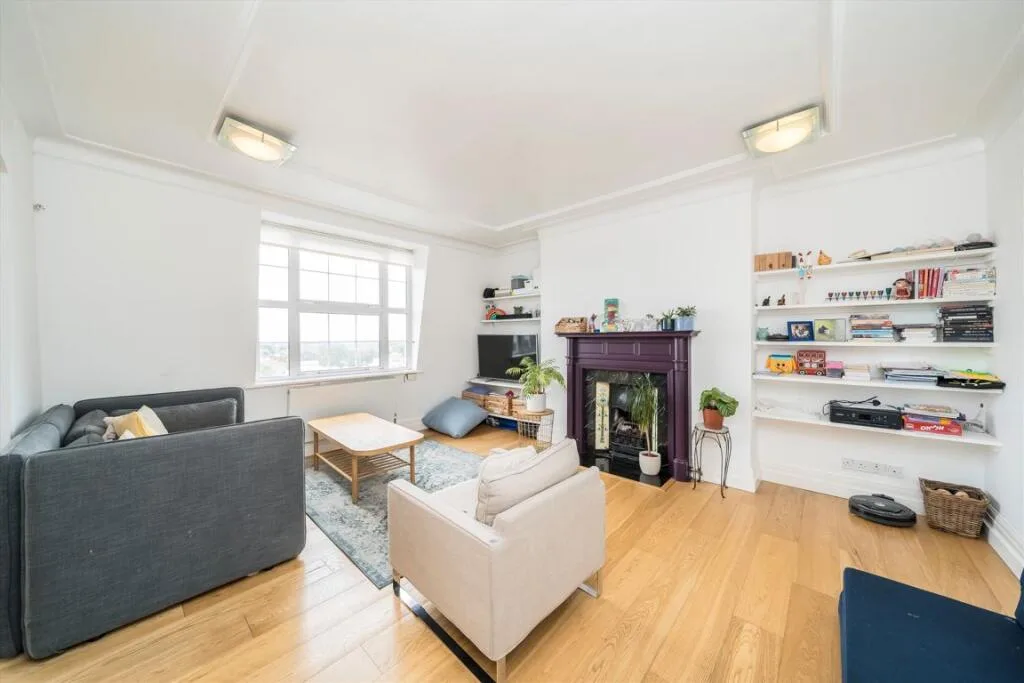 3 bedroom flat for rent