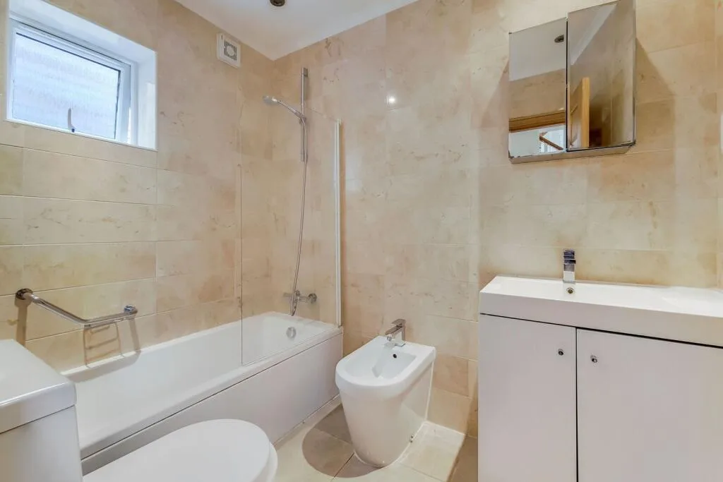 5 bedroom house for rent