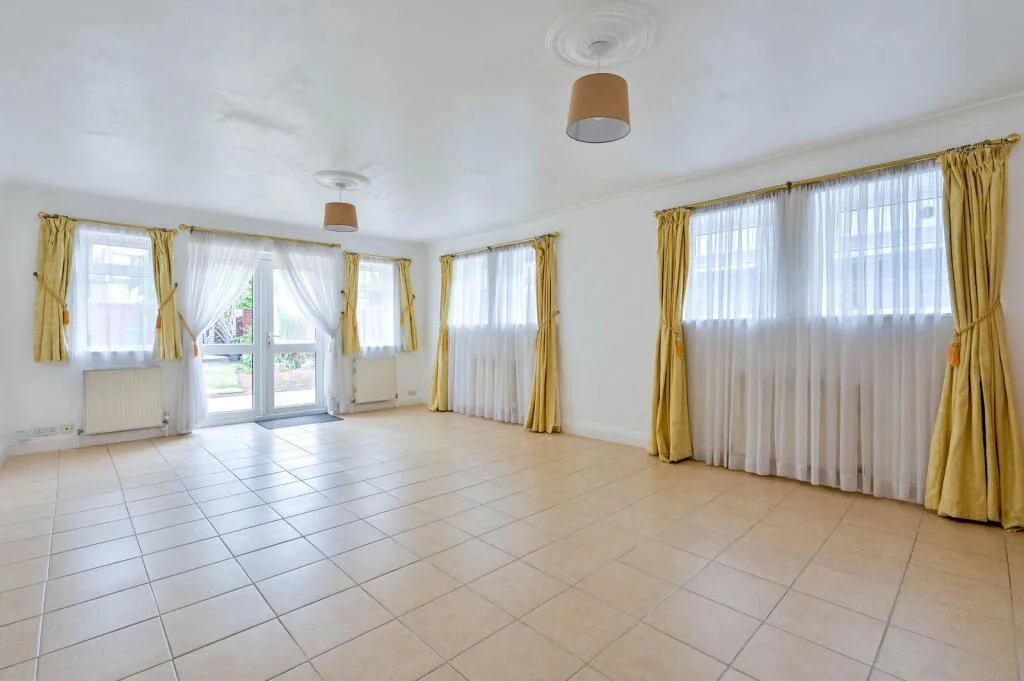 5 bedroom house for rent