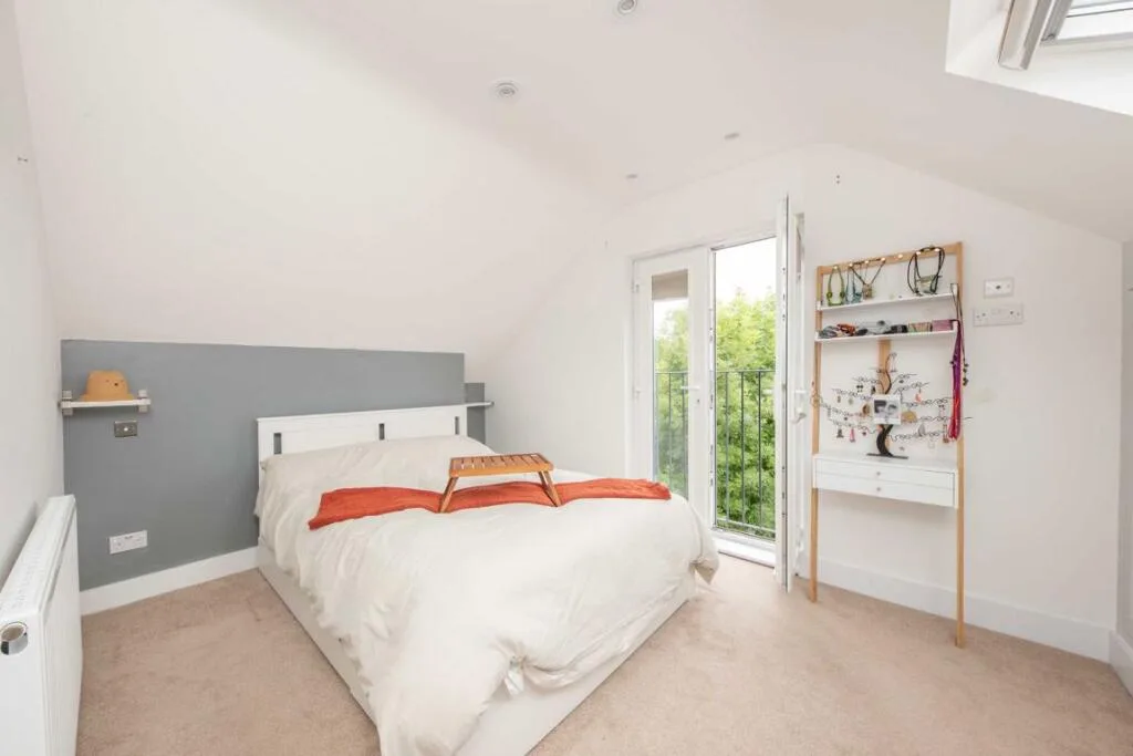 4 bedroom maisonette for rent