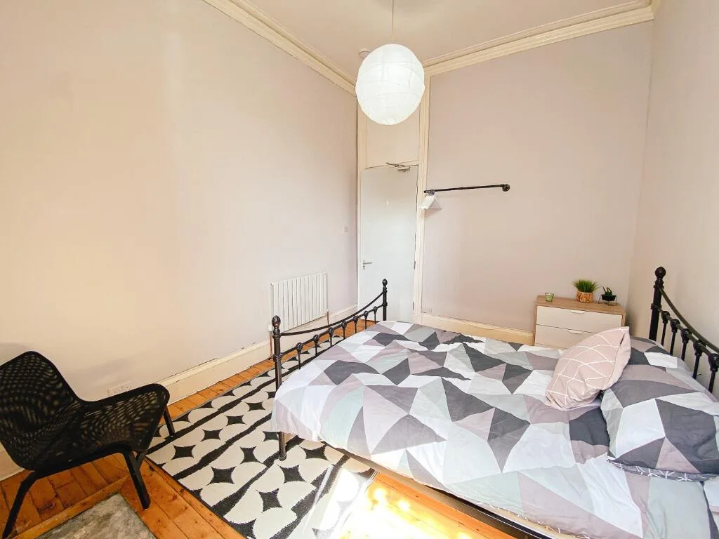 5 bedroom flat for rent
