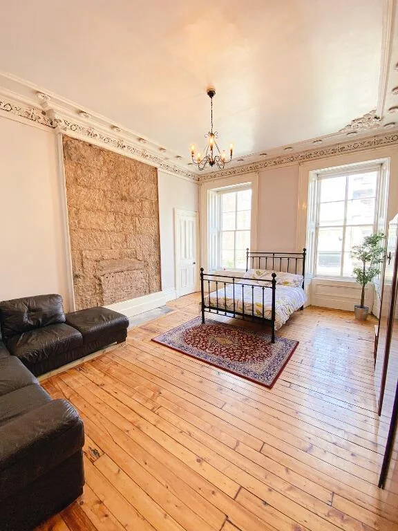 5 bedroom flat for rent