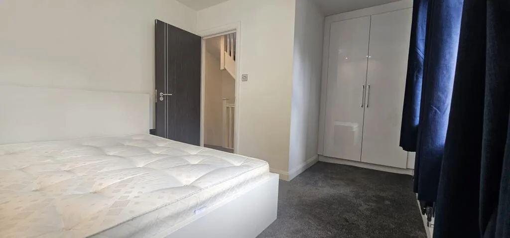 4 bedroom terraced house for rent