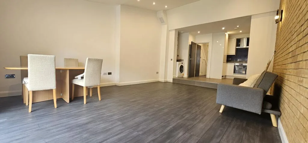 4 bedroom terraced house for rent