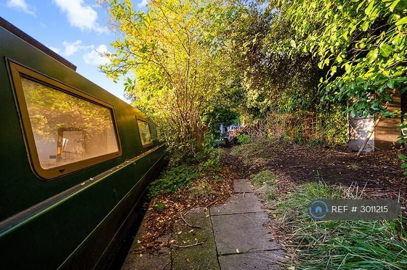 1 bedroom house boat for rent