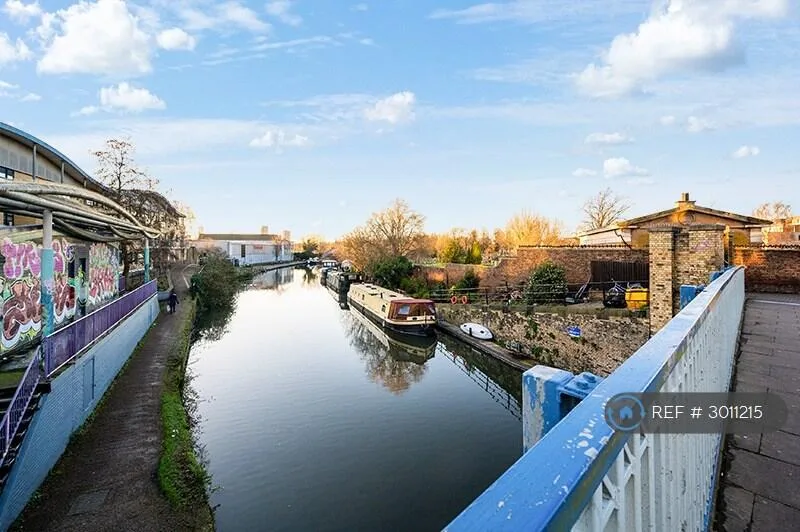 1 bedroom house boat for rent