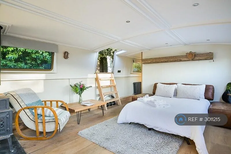 1 bedroom house boat for rent