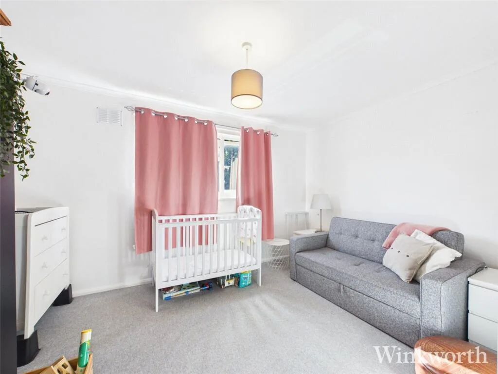 2 bedroom end of terrace house for rent