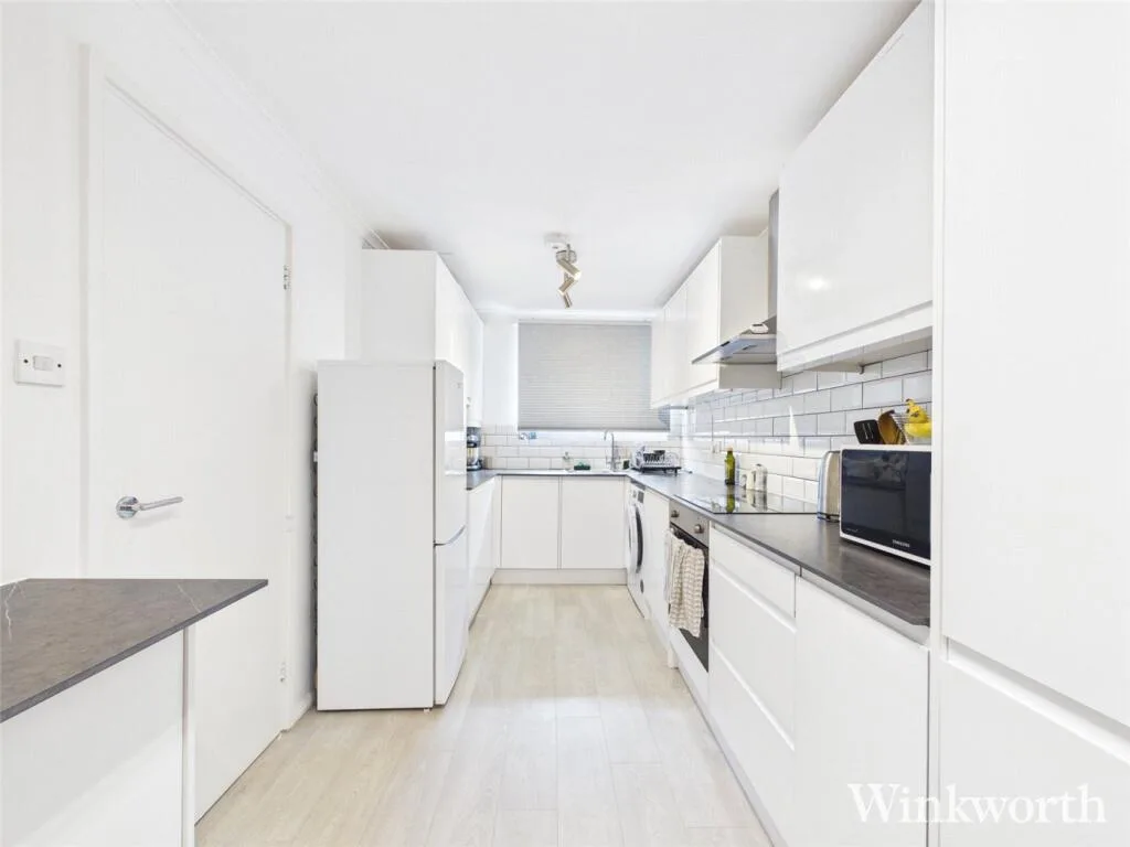 2 bedroom end of terrace house for rent