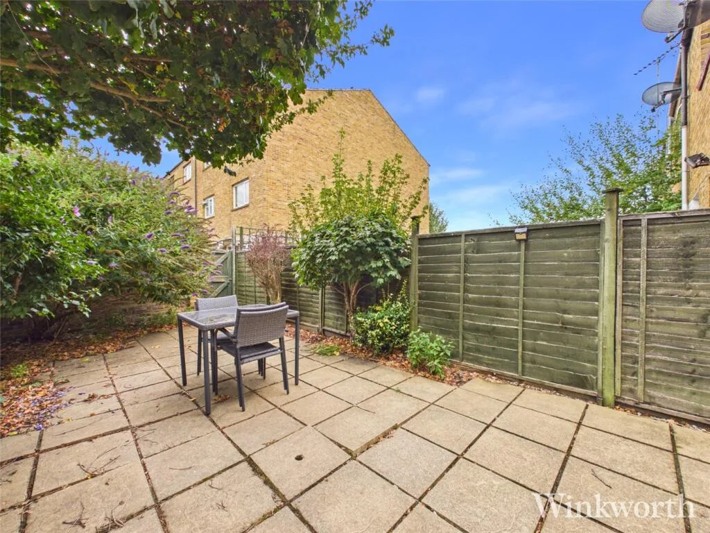 2 bedroom end of terrace house for rent