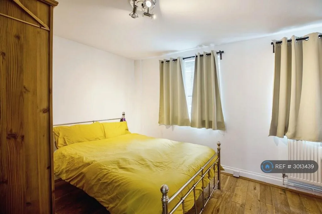 2 bedroom semi-detached house for rent