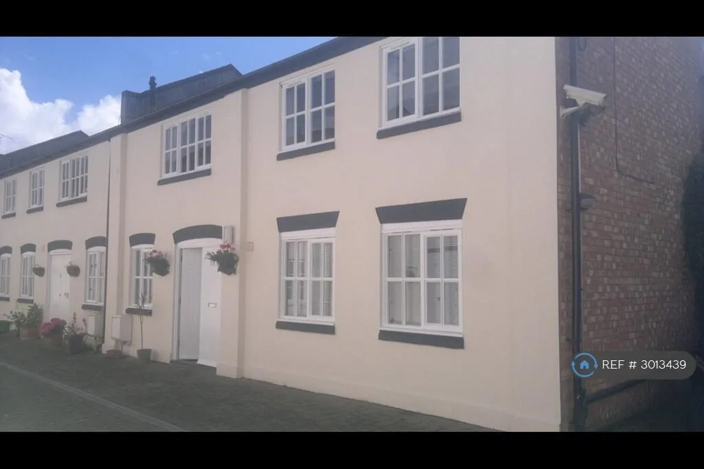 2 bedroom semi-detached house for rent