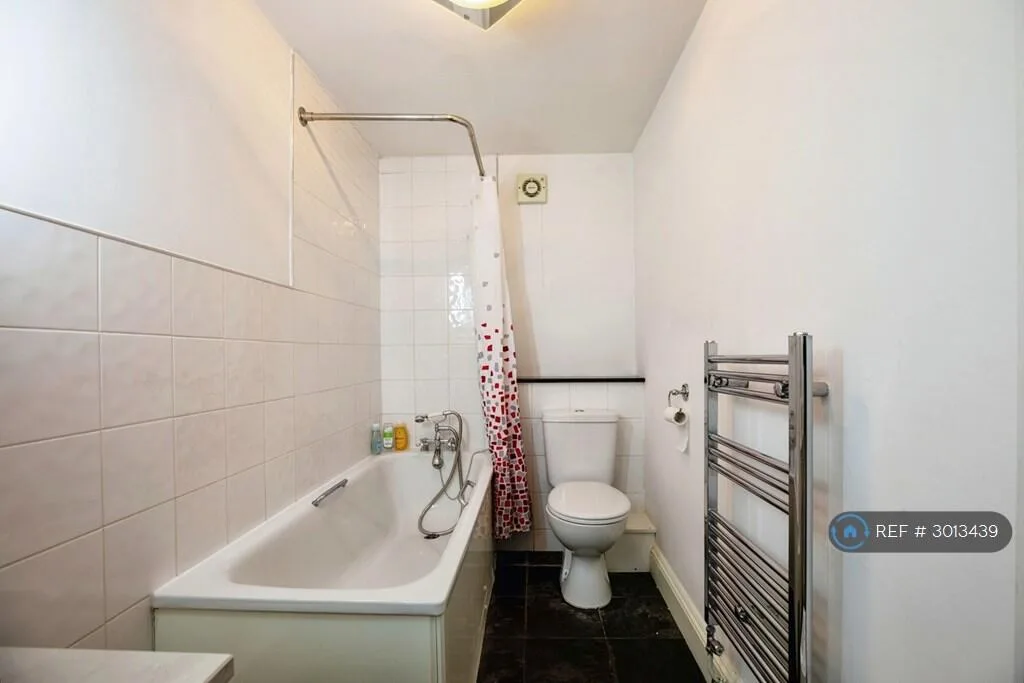 2 bedroom semi-detached house for rent