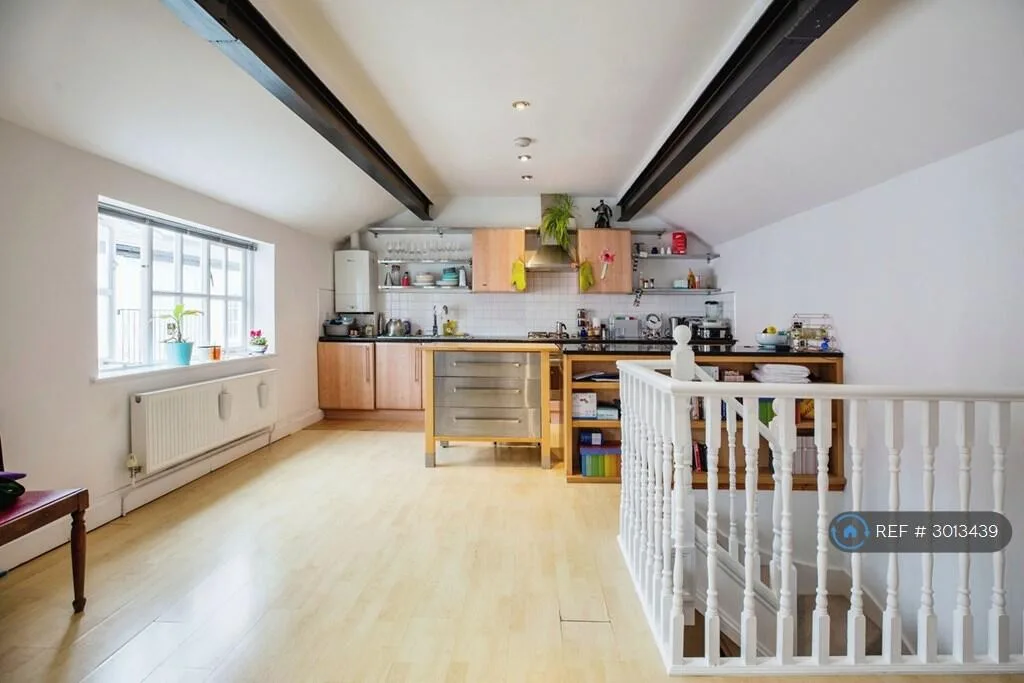 2 bedroom semi-detached house for rent