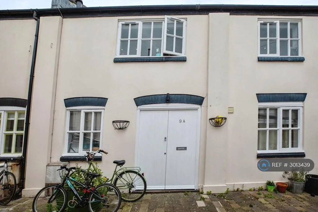 2 bedroom semi-detached house for rent
