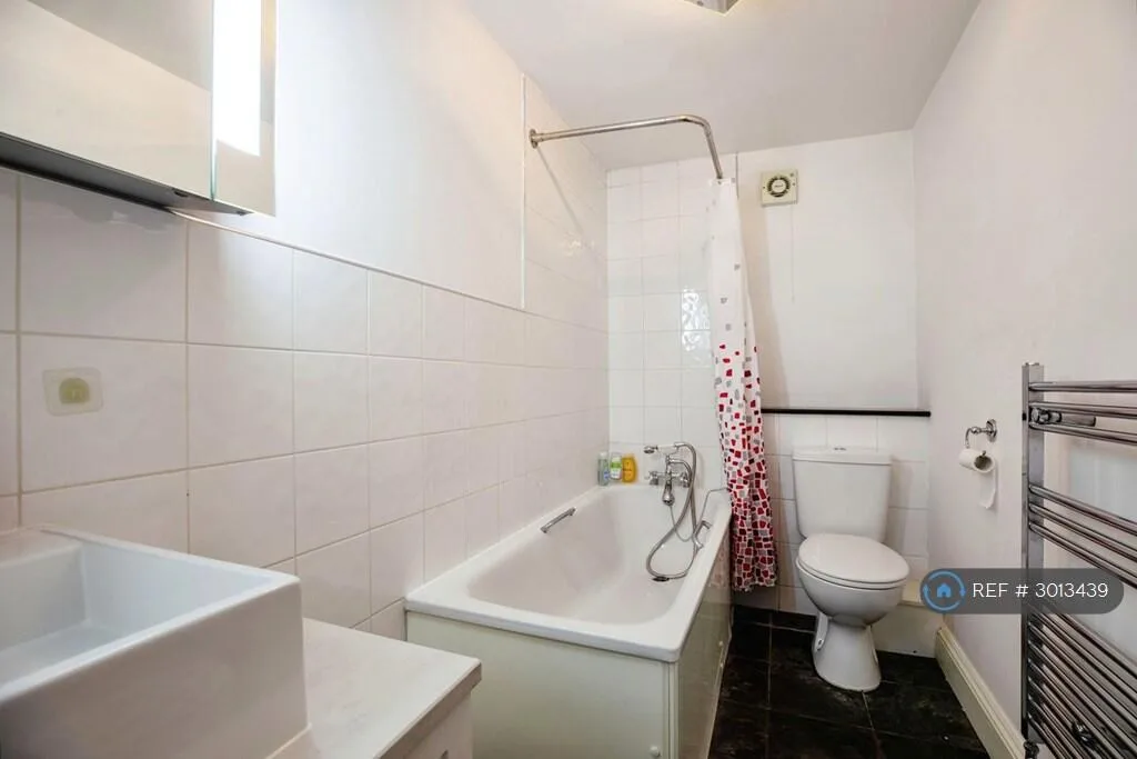2 bedroom semi-detached house for rent