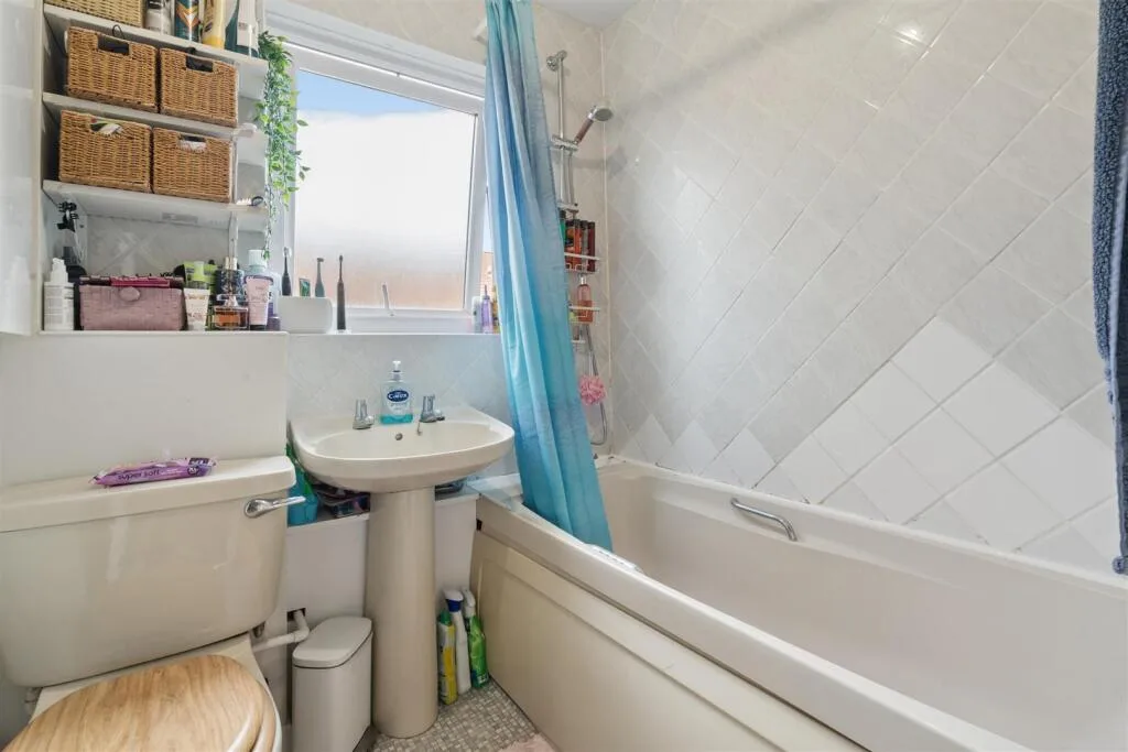 1 bedroom end of terrace house for rent