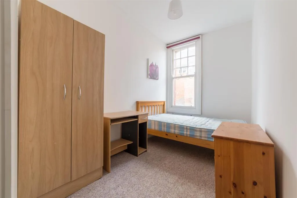 4 bedroom apartment for rent