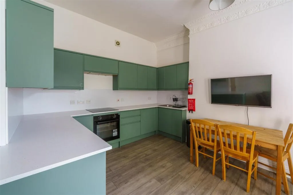 4 bedroom apartment for rent
