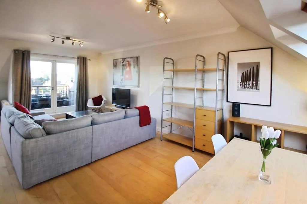 3 bedroom flat for rent