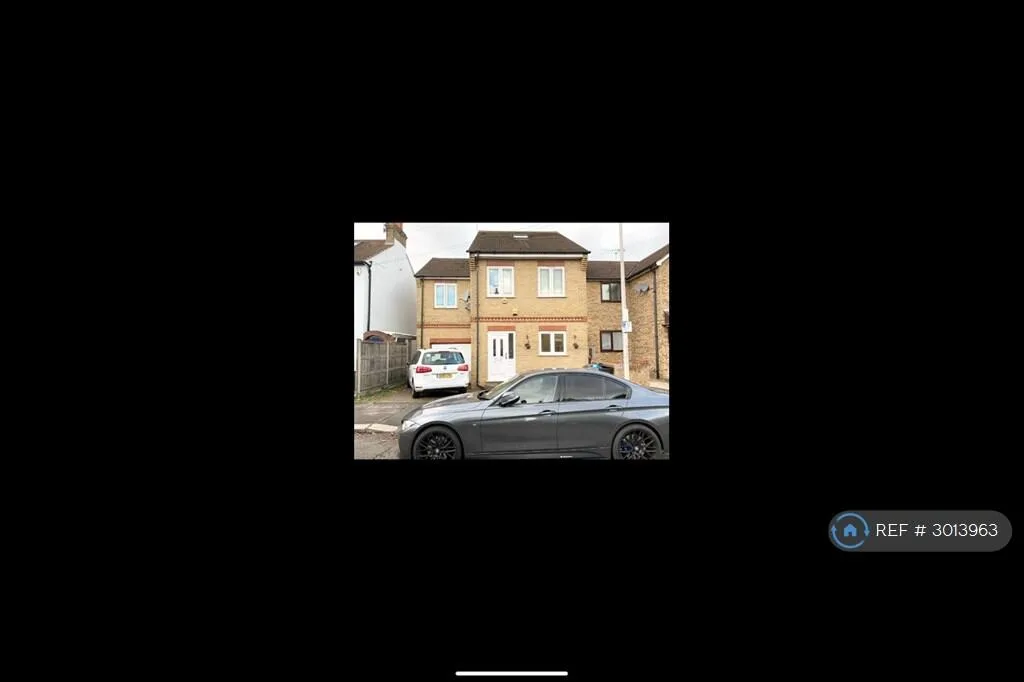 4 bedroom semi-detached house for rent