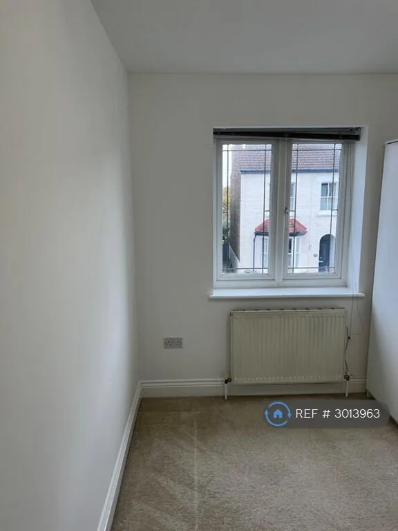 4 bedroom semi-detached house for rent