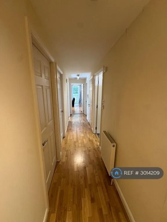 3 bedroom flat for rent