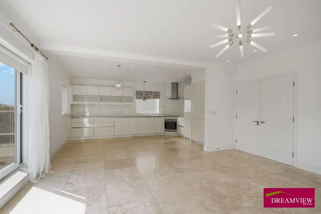 3 bedroom flat for rent