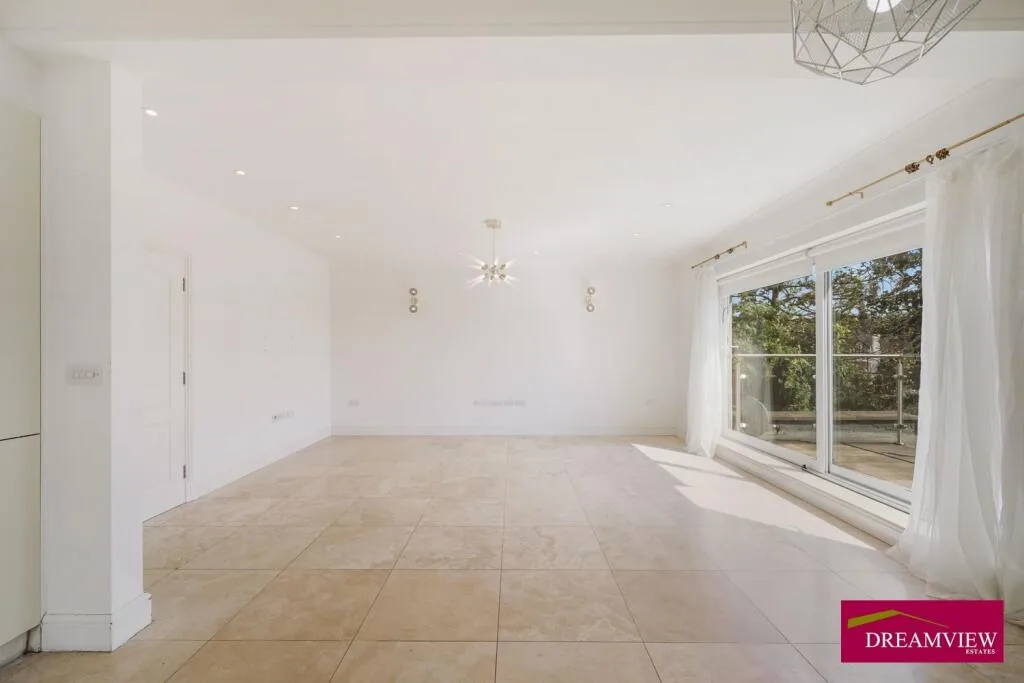 3 bedroom flat for rent