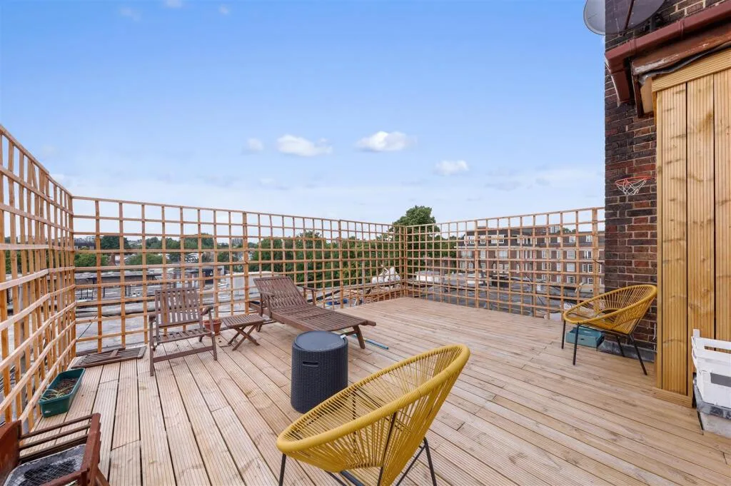 3 bedroom flat for rent