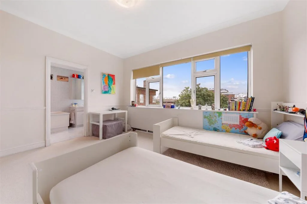 3 bedroom flat for rent