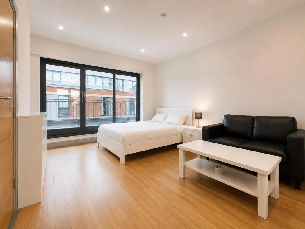 2 bedroom penthouse for rent