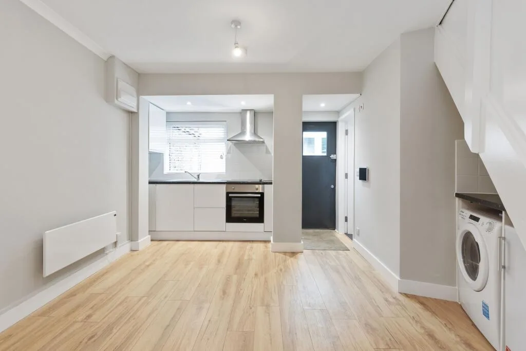 1 bedroom ground floor flat for rent