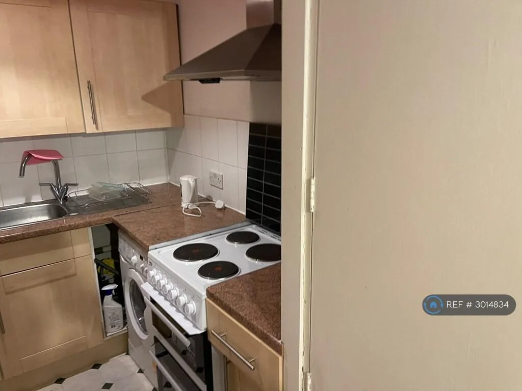 Studio flat for rent