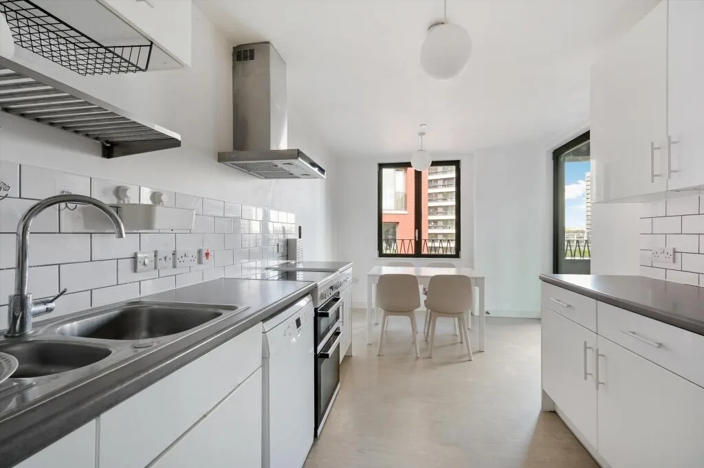 3 bedroom flat for rent