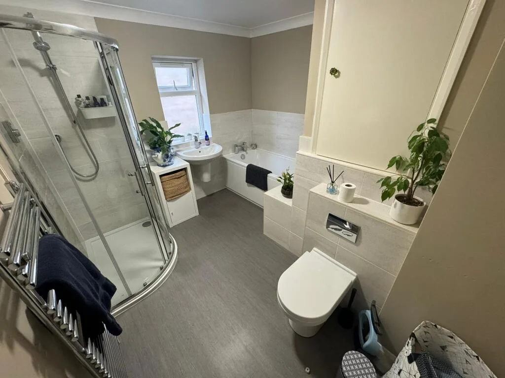 2 bedroom detached house for rent