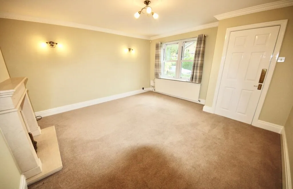 2 bedroom detached house for rent