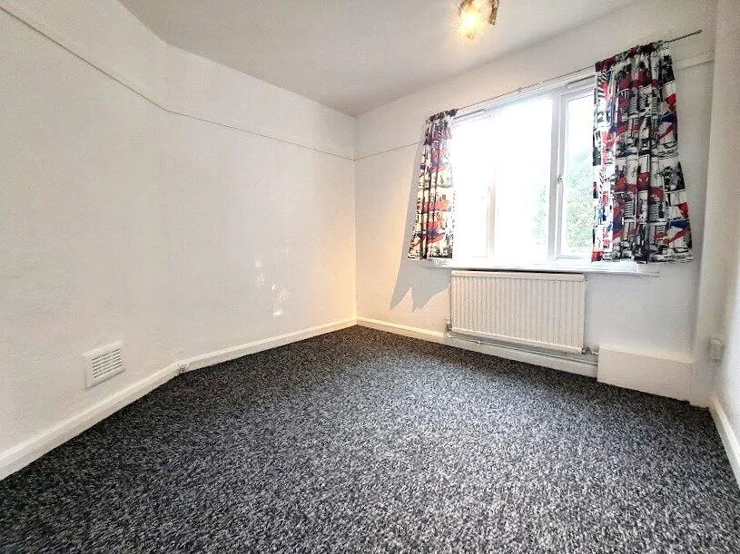 2 bedroom maisonette for rent