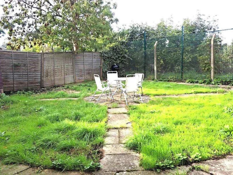 2 bedroom maisonette for rent
