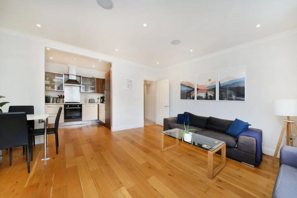 3 bedroom flat for rent