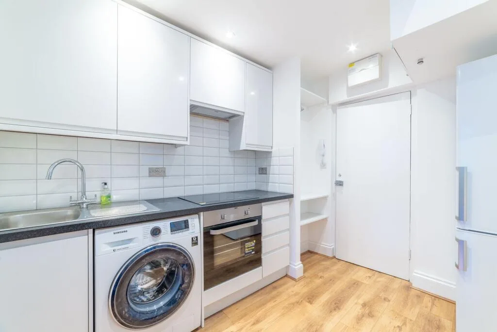 Studio flat for rent